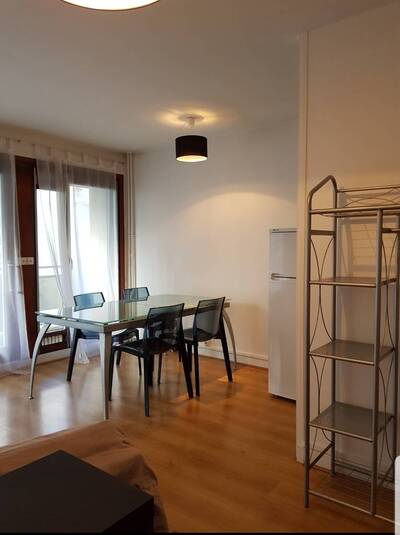 Location appartement studio Paris 15e