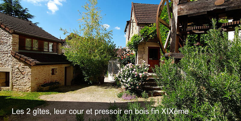 & Gîtes - Saint-Martin-Sous-Montaigu (71640)