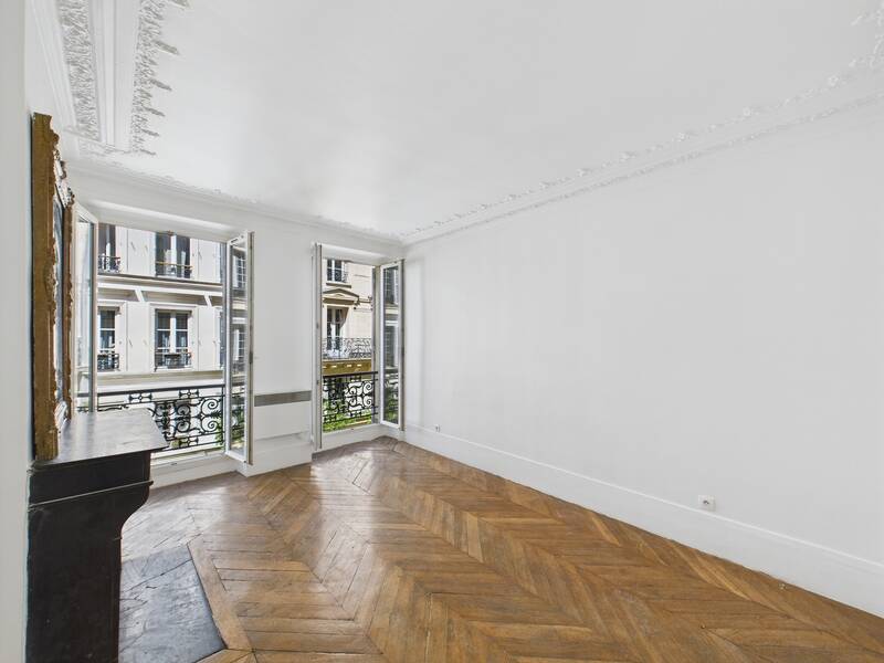 Paris 9E