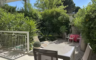 Saint-Cyr-Sur-Mer (83270)
