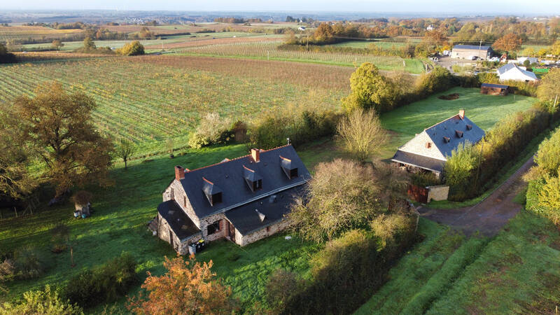 Et Dépendance 189M² Faye-D'anjou (49380)