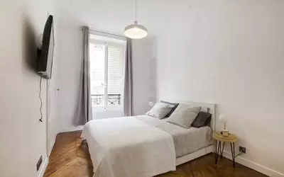 Paris 8E