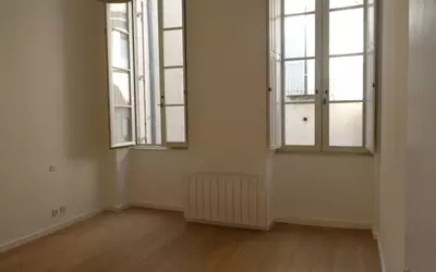 Nîmes (30000)