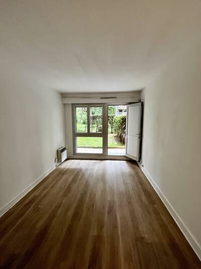 Location appartement studio Paris 15e