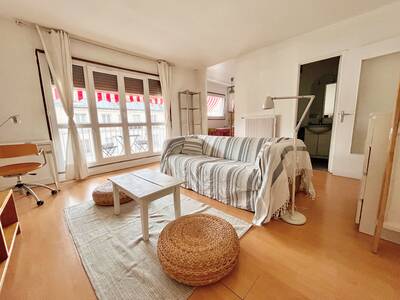 Location appartement studio Paris 18e