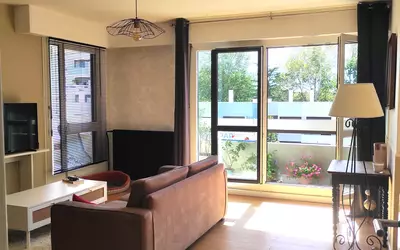 Les Ulis- Bel Appartement Traversant Avec Parking-