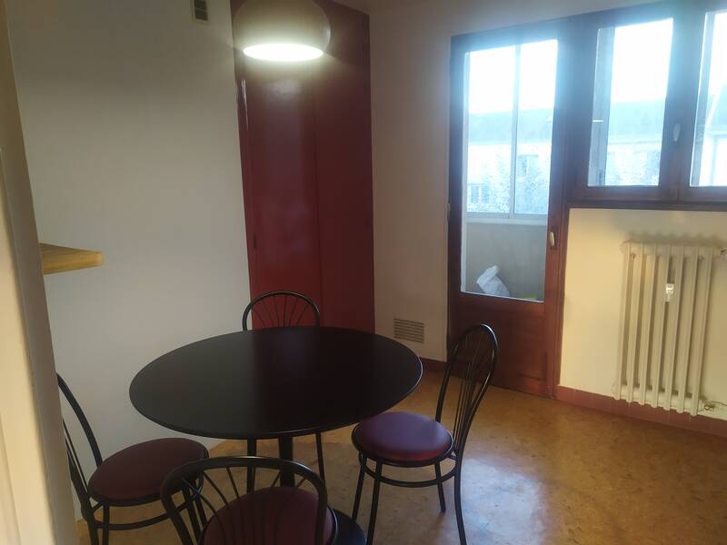 Angers (49000)