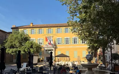 Fréjus (83600)