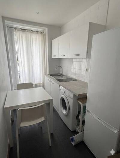 Location appartement studio Paris 7e