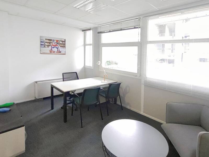 Bureaux, local professionnel Massy - 10&nbsp;m² - 579&nbsp;&euro;