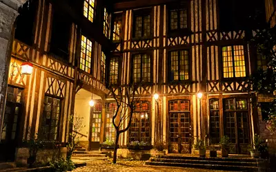 Rouen (76000)