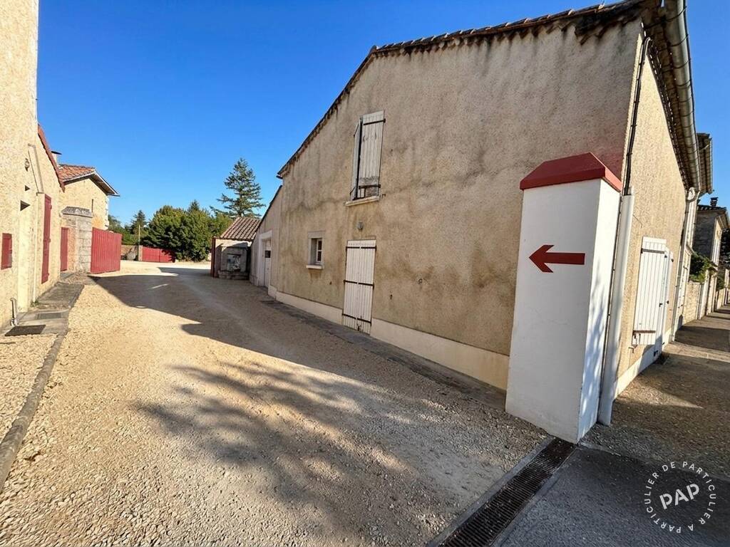 Vente immeuble 84 m² Garat (16410)
