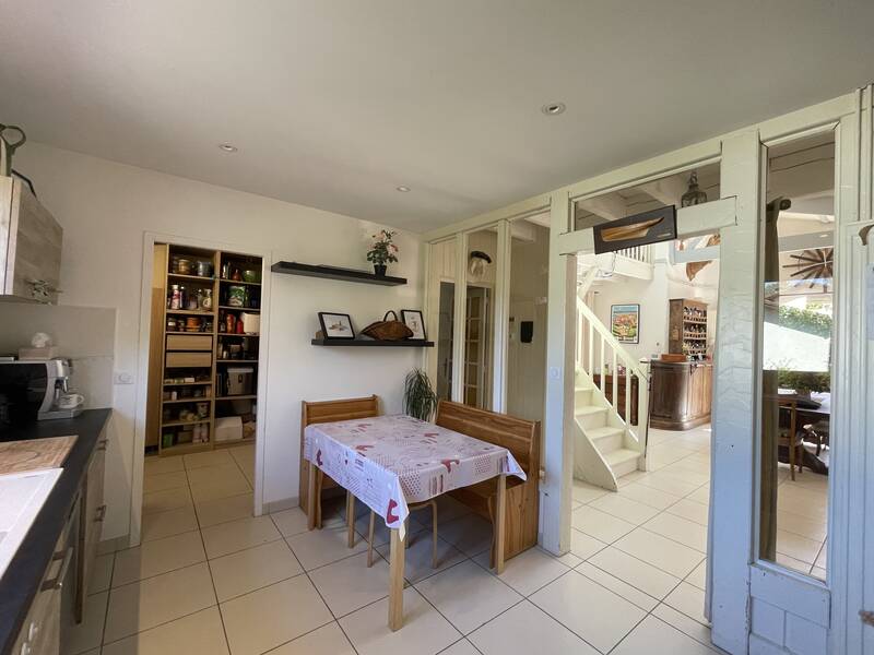 Castres-Gironde (33640)
