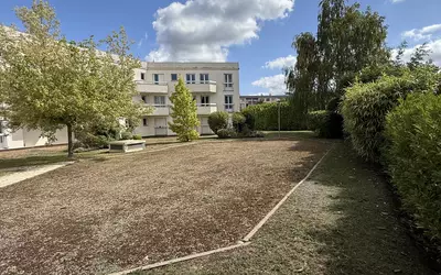 Chantilly (60500)