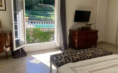 (Maison + Appt + Local Commercial) Bougival (78380)