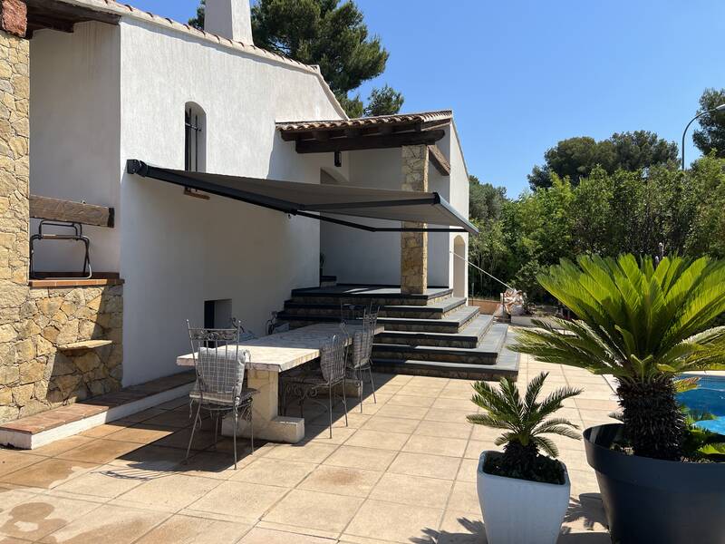 Sanary-Sur-Mer (83110)