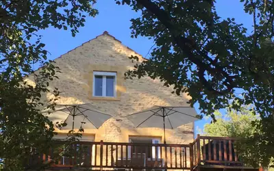 Domaine 2 Maisons + 5 Gites 495 M2