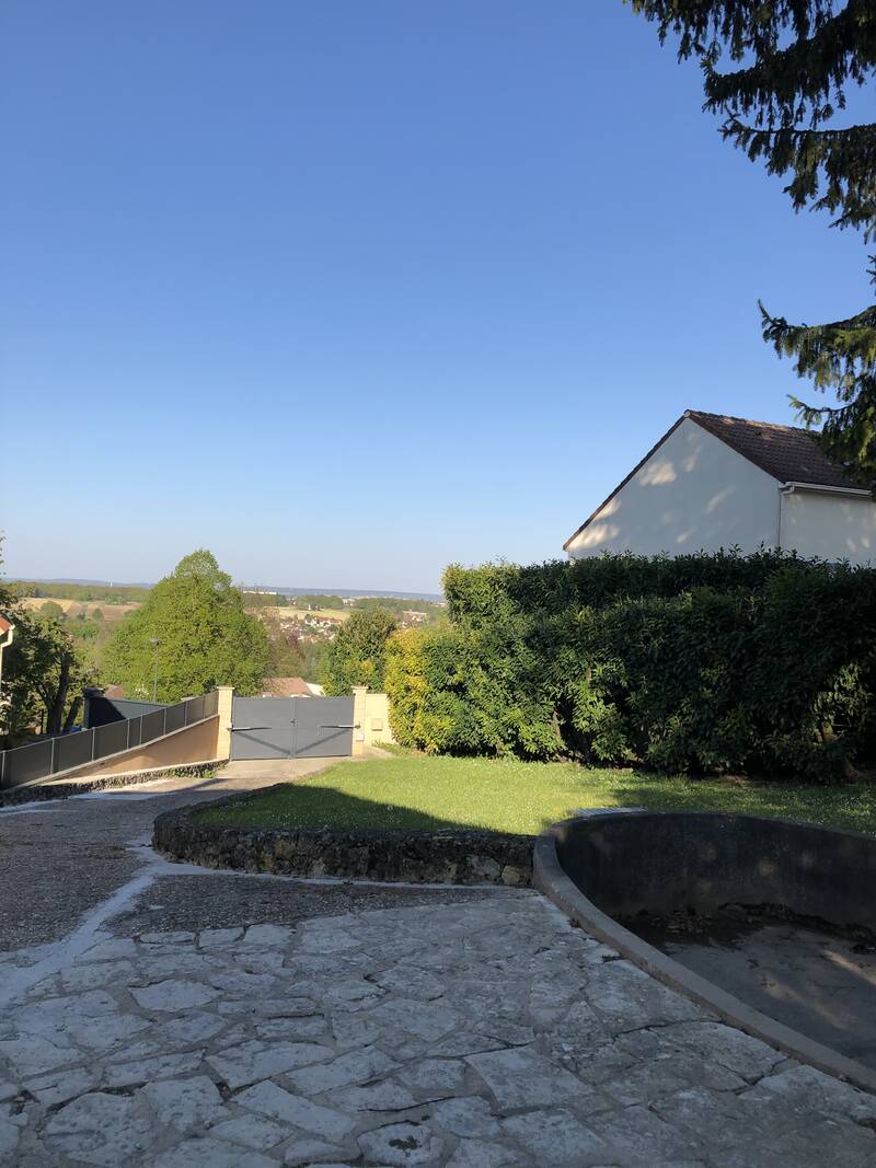 Jouy-Le-Moutier (95280)