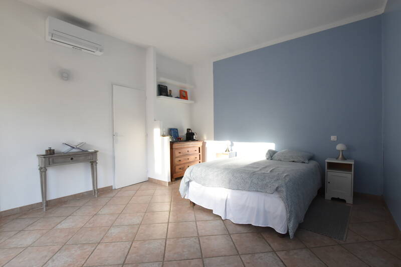 Saint-Cyr-Sur-Mer (83270)