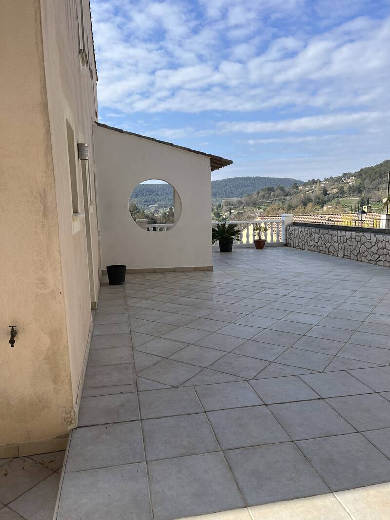 Salernes (83690)