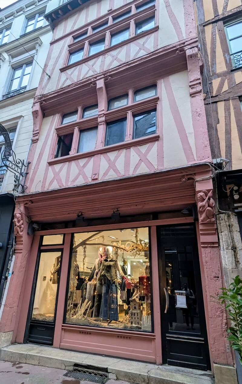 Rouen (76000)