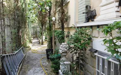 - La Varenne 94210