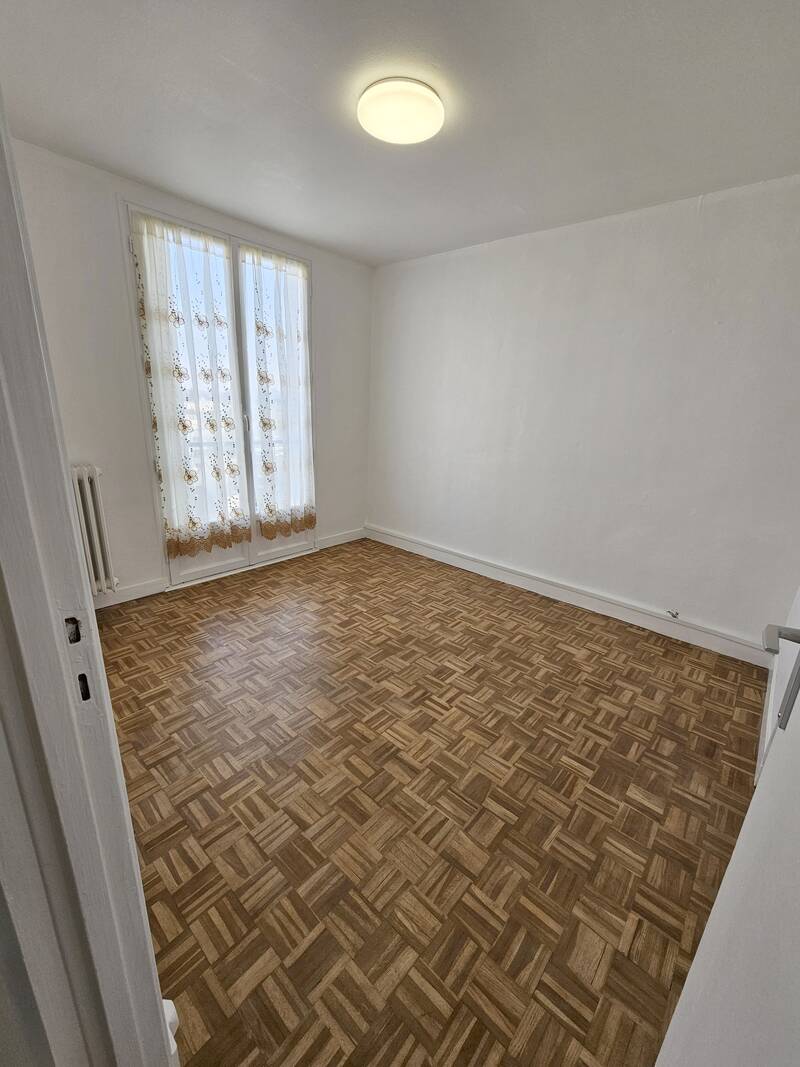Melun (77000)