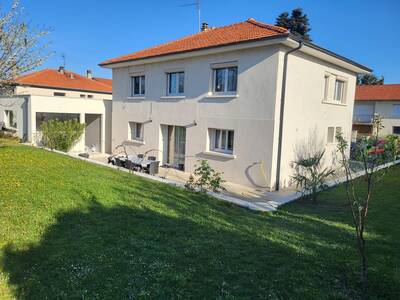 Location maison 8 pièces Meyzieu (69330)