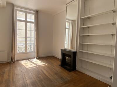 Location appartement 4 pièces Paris 3e