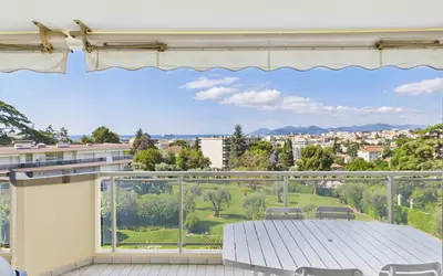 Cannes (06400)