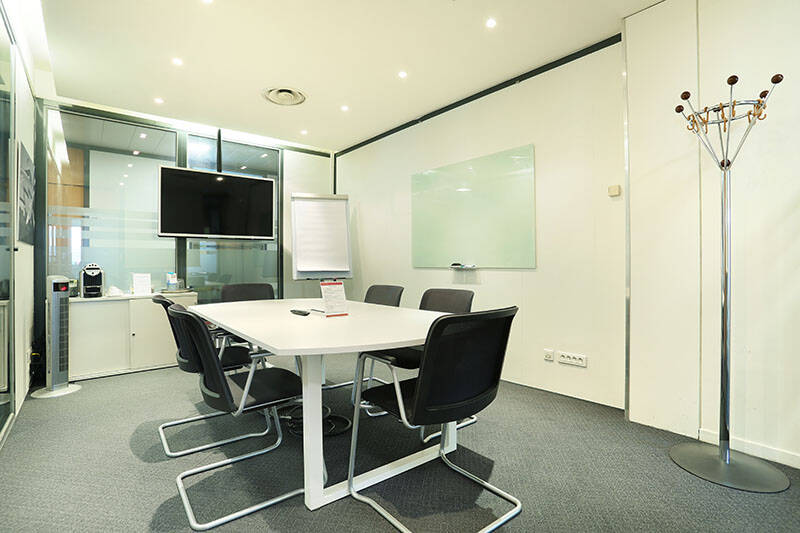 Bureaux, local professionnel Tremblay-En-France - 20&nbsp;m² - 1.719&nbsp;&euro;