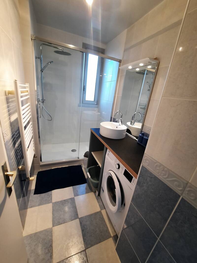 Angers (49000)
