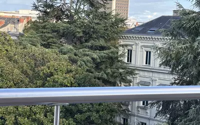 Nantes (44000)