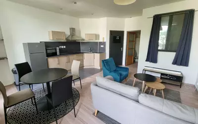 Nantes (44000)