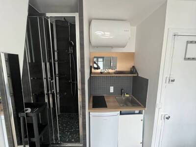 Location appartement studio Paris 18e