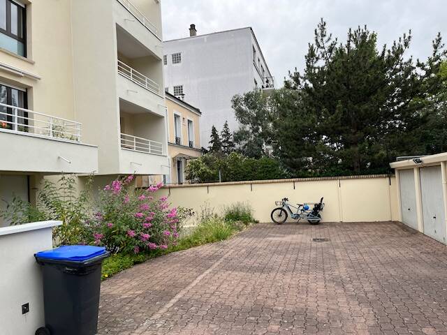 Bois-Colombes (92270)