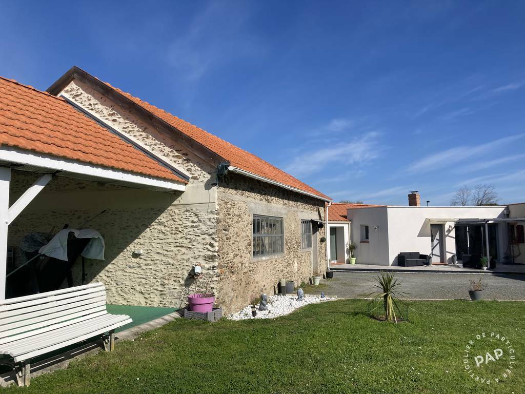 Vente maison 168 m² SaintMaixentSurVie (85220) 168 m² 380.000 € Particulier à Vente maison 168 m² SaintMaixentSurVie (85220) 168 m² 380.000 € Particulier à