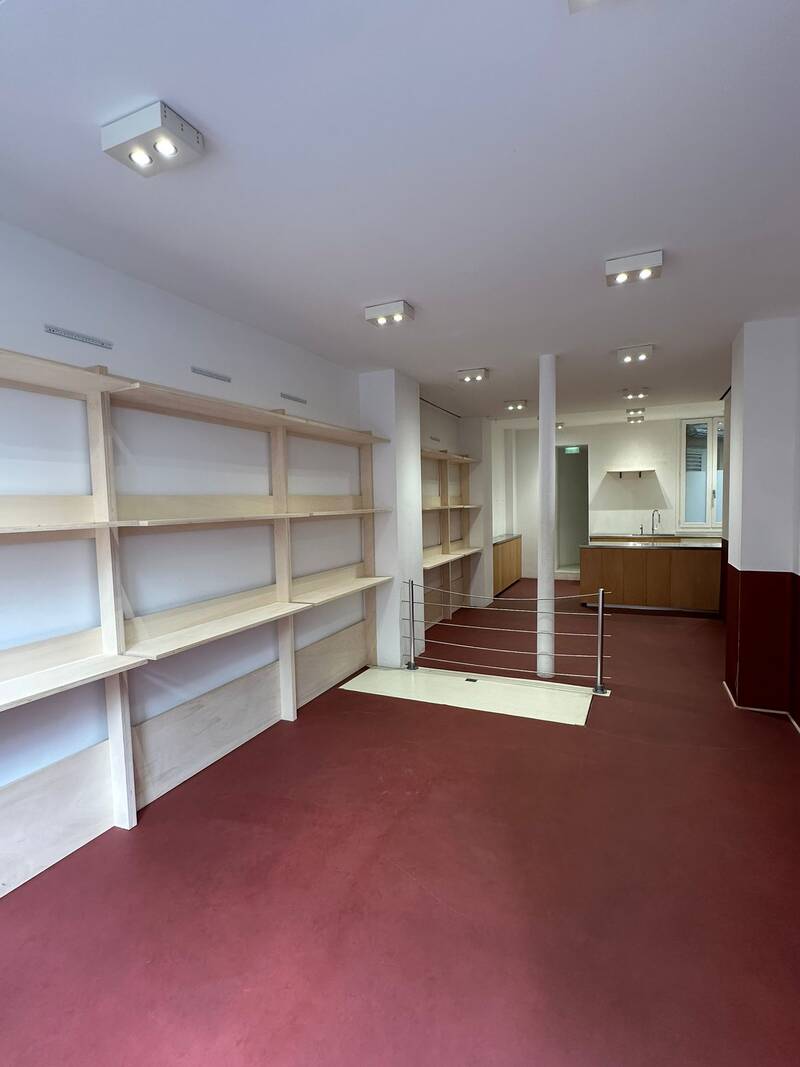 Local commercial Paris 10E (75010) - 70&nbsp;m² - 3.750&nbsp;&euro;