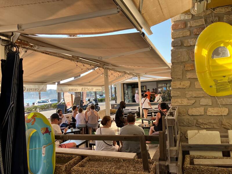 Local commercial Six-Fours-Les-Plages (83140) - 100&nbsp;m² - 4.000&nbsp;&euro;