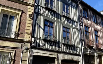 Rouen (76000)
