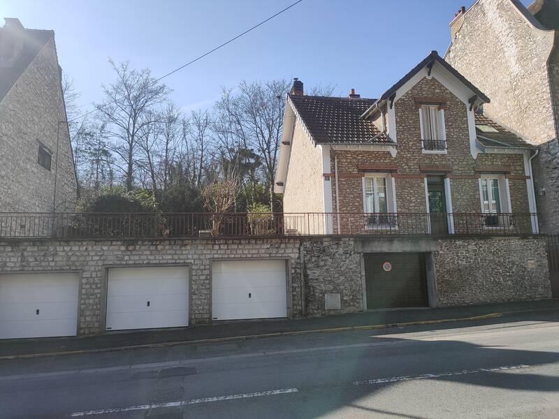 Melun (77000)