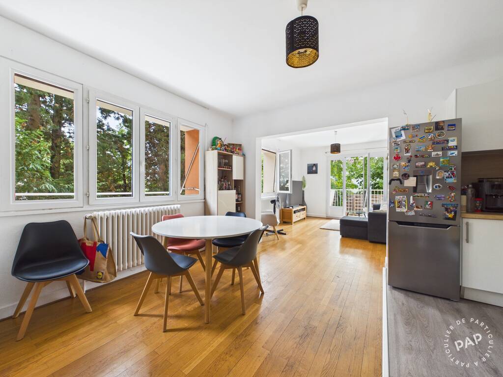 Appartement 4 pièces 82 m² · à Saint-Genis-Laval · 82 m² · 330 000 €