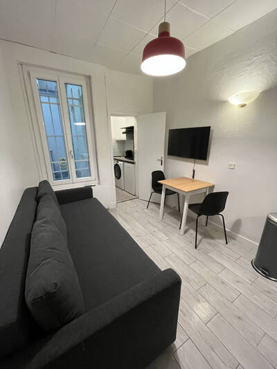Location appartement studio Paris 18e