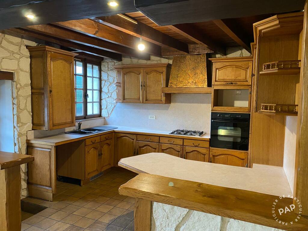 Vente maison 100 m² Celles-Sur-Durolle (63250)