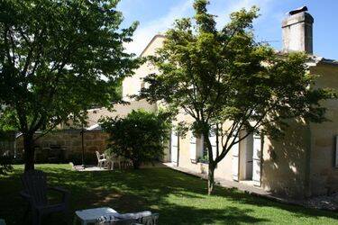 Location maison 6 pièces Saint-Caprais-de-Bordeaux (33880)