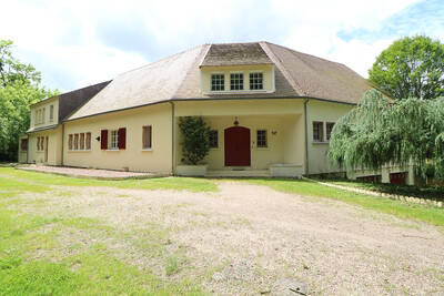 Location maison 16 pièces Vierzon (18100)