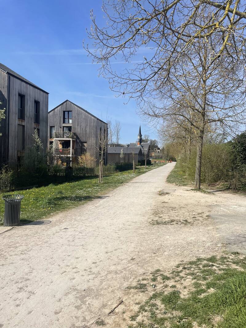 Senlis (60300)
