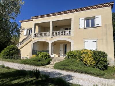 Location appartement 3 pièces Saint-Geniès-de-Comolas (30150)