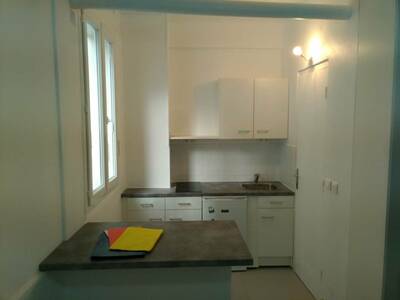 Location appartement studio Paris 20e