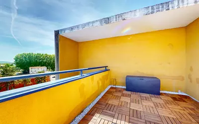 - Terrasse 17 M² + Box Fermé
